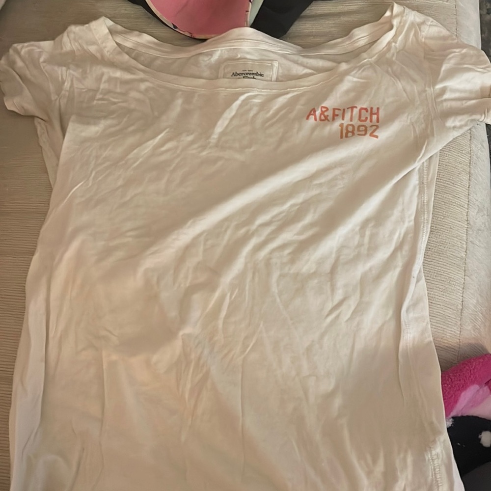 Abercrombie and Fitch t shirt